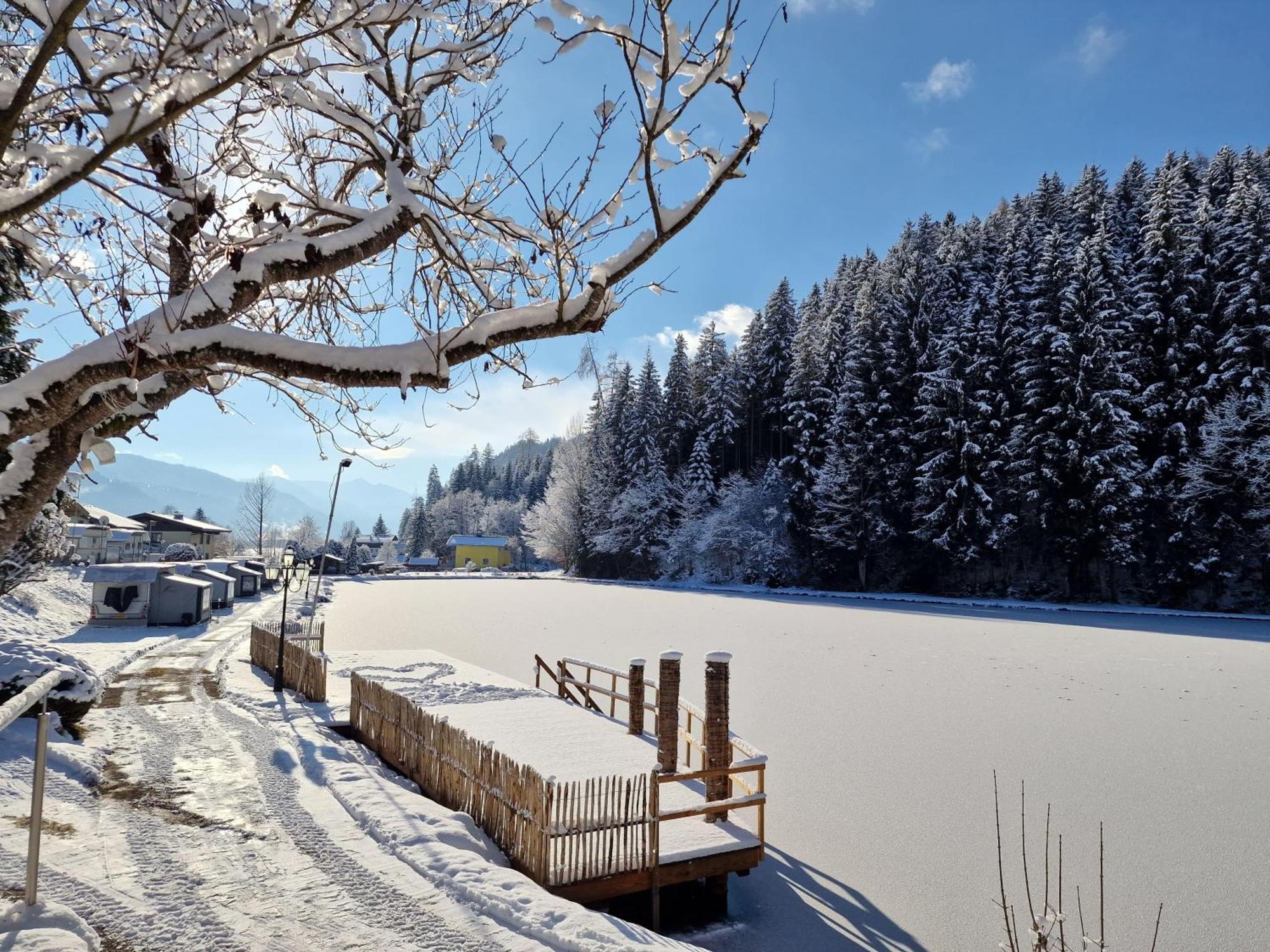 Hotel Bad Neunbrunnen Am Waldsee Maishofen Exteriör bild